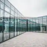 Energisparende glass: hvordan redusere strømkostnader i store bygninger 4 Energisparende glass redusere stromkostnader store bygninger hovedbilde